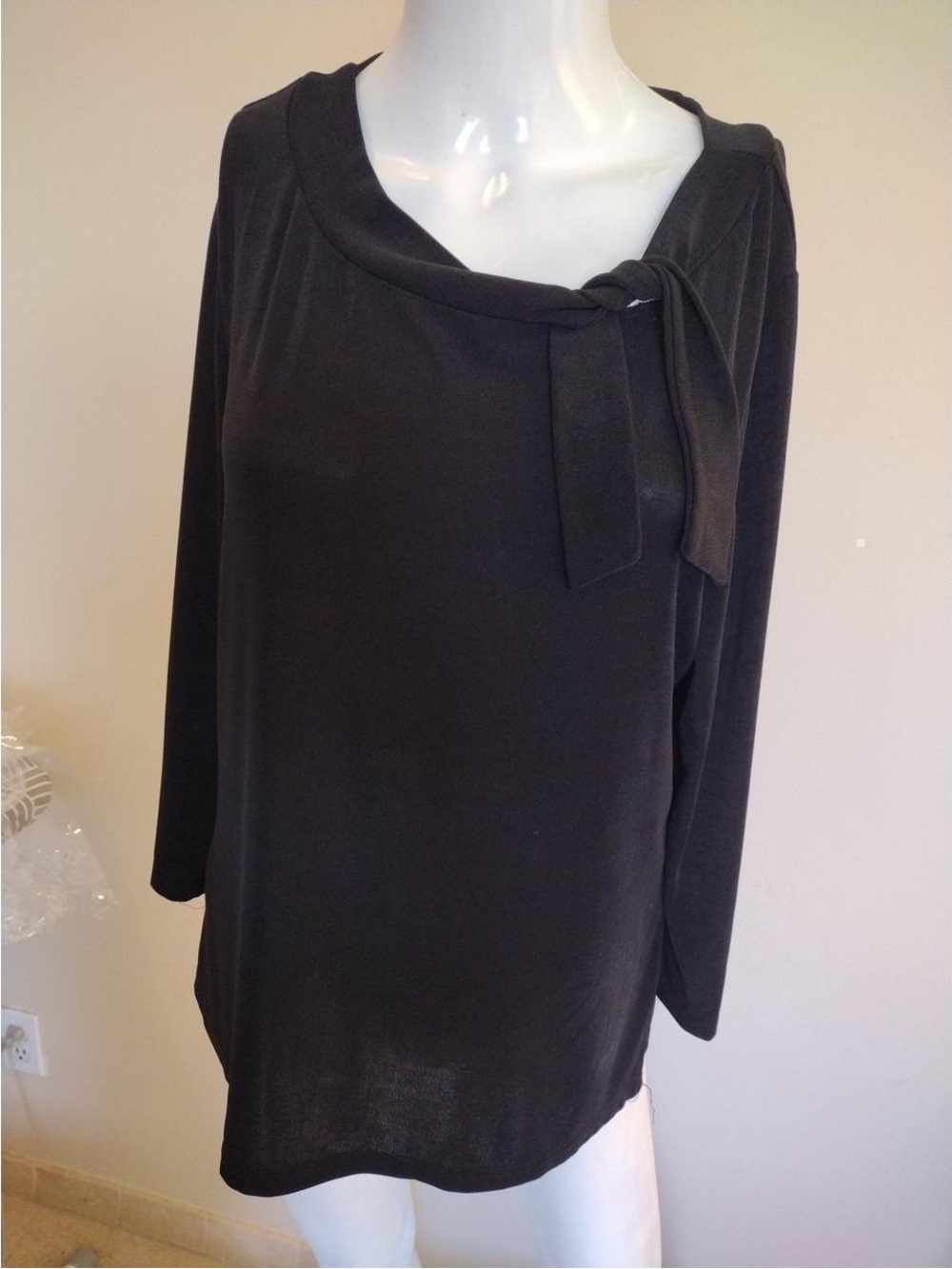 Women's Black Tie-Neck Long Sleeve Top